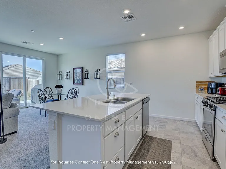 258 Martos Ct — Photo 16