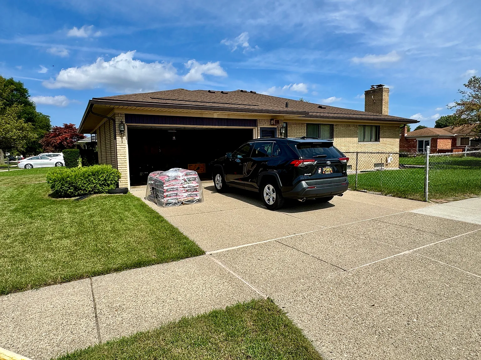 4 bed, 1681 sqft, $2,200 — Photo 2