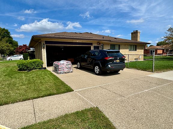 2nd image of 28506 Steele Dr