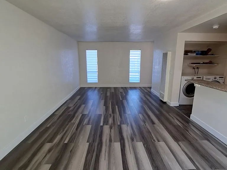 145 Del Rey Ct — Photo 3