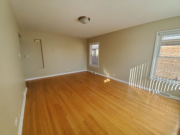 2nd image of 4728 N Oconto Ave