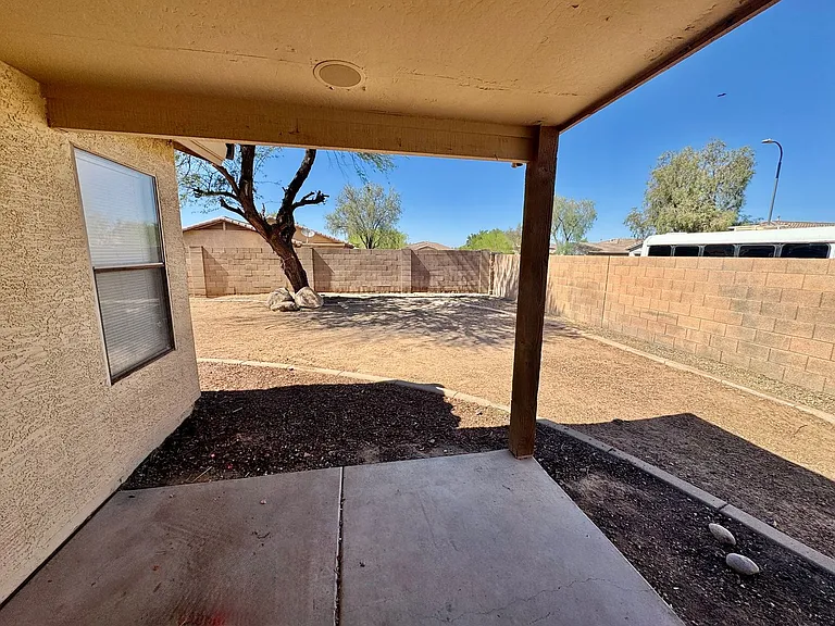 2106 W Alta Vista Rd — Photo 34