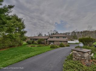 101 Winter Rules Rd, Waverly Township, PA 18411