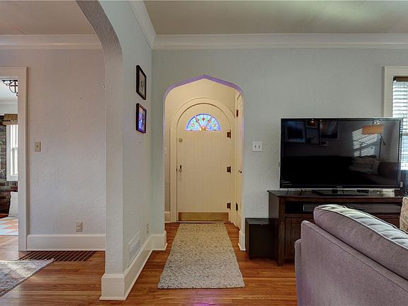 3rd image of 4043 Ashby Ave