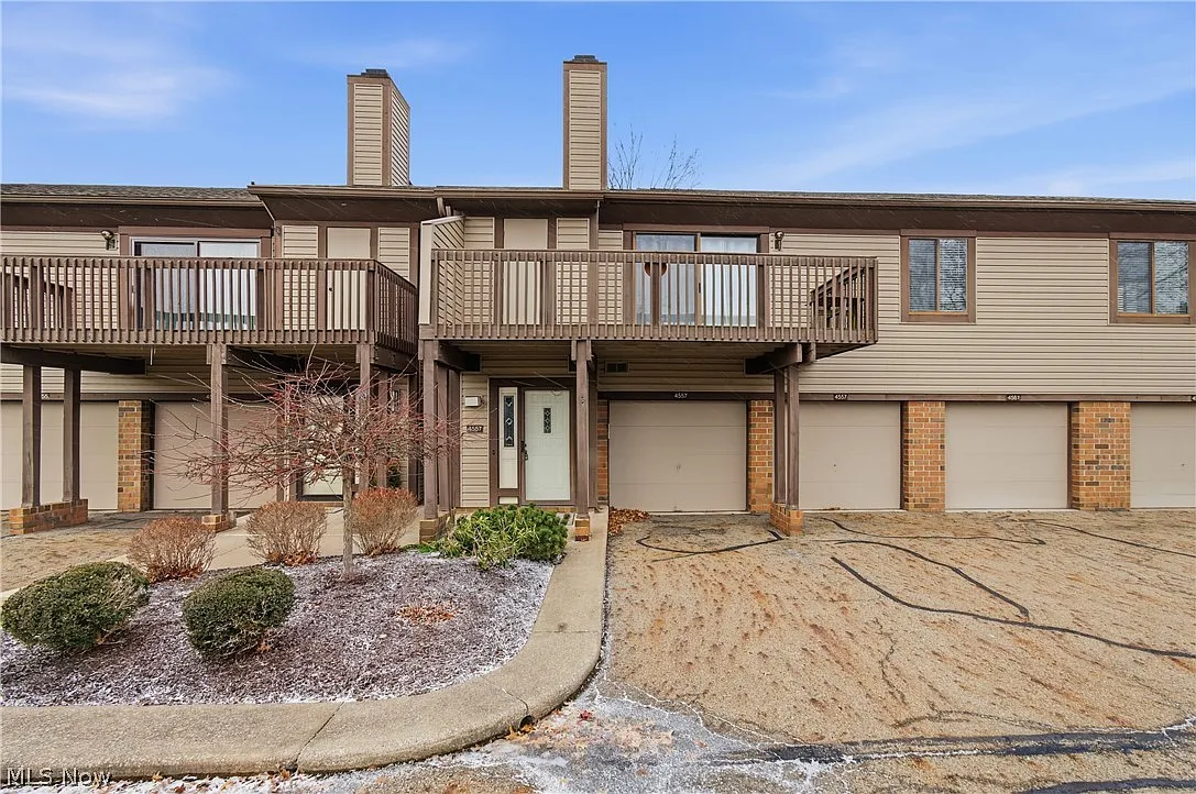 4557 Saint James Cir NW photo 1