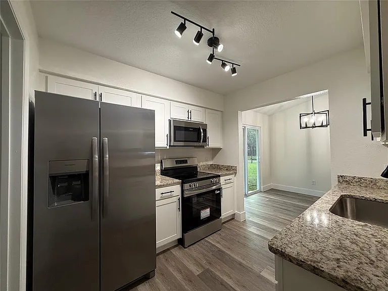 40233 Palm St — Photo 14