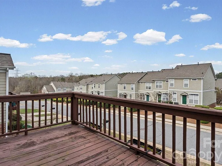 125 Forest Ridge Rd — Photo 17
