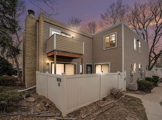 9626 E Kansas Cir APT 18, Denver, CO 80247