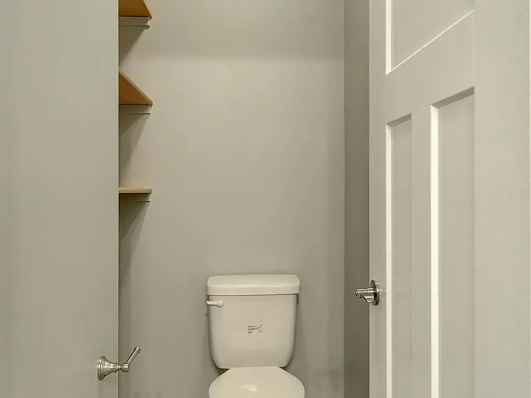 5041 State Hill Dr — Photo 10