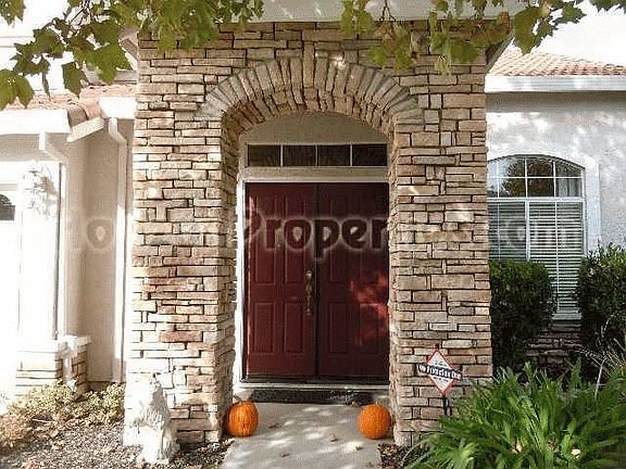 (2) : 8140 Laguna Brook Way Elk Grove, CA