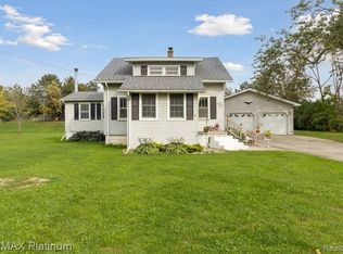 1471 Eggleston St, Flint, MI 48532