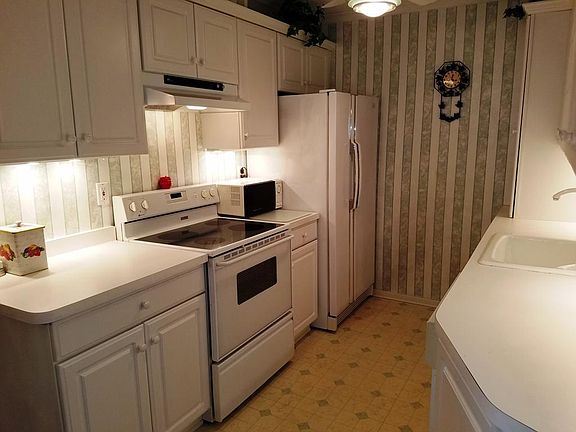 5th image of 5175 S Root River Pkwy Unit 7
