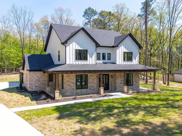 7048 Hannah Ln, Benton, AR 72019