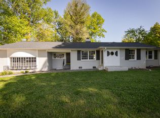 6402 W Friendly Ave, Greensboro, NC 27410