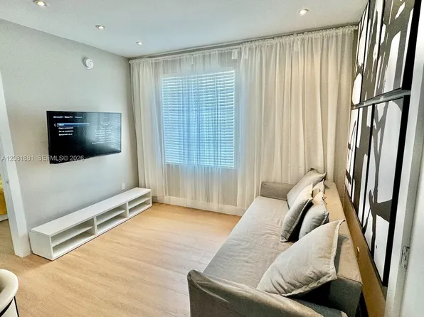 750 Collins Ave APT 206, Miami Beach, FL 33139