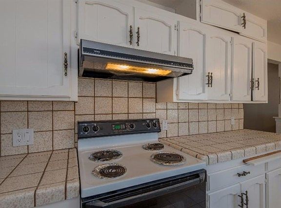 5th image of 2648 N Armstrong Ave
