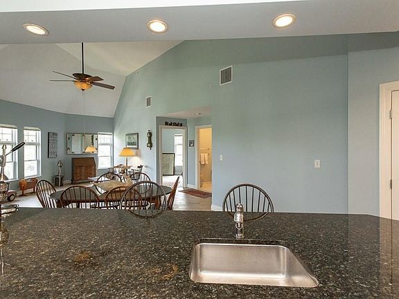 4th image of 501 Commerce Dr Unit 2304