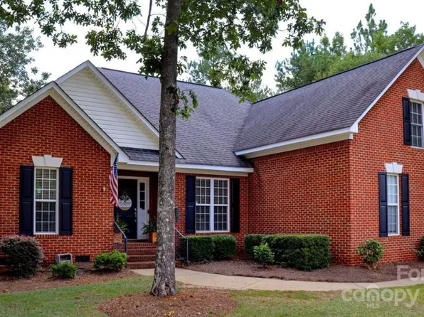 100 Choctaw Cir, Elgin, SC 29045