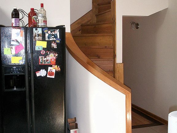 5th image of 2836 N Damen Ave