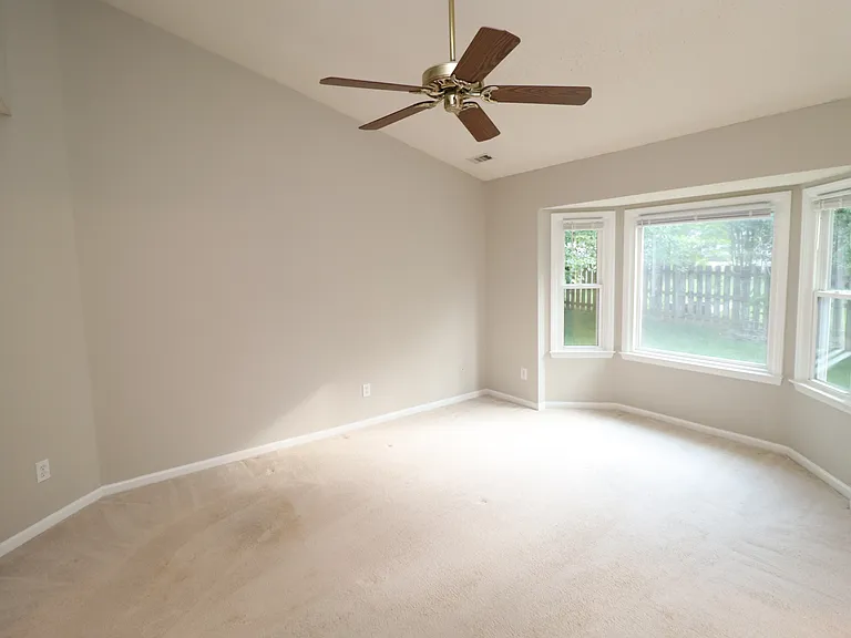 12305 Harcourt Dr — Photo 23
