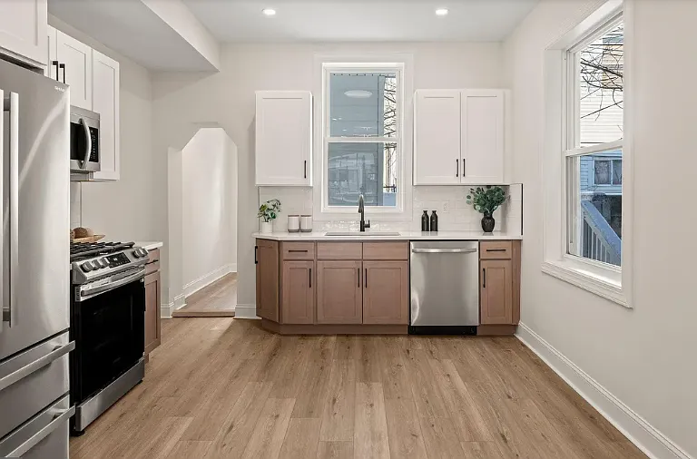 2921 W Oxford St — Photo 10