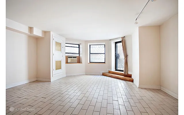 Rented by Douglas Elliman | media 15