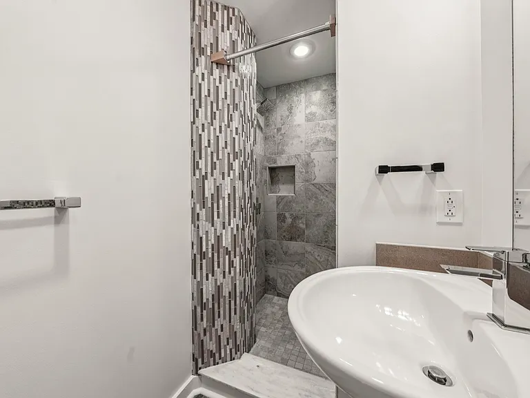 Remington Lofts — Photo 30