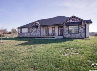 15227 Pine Rdg, Basehor, KS 66007