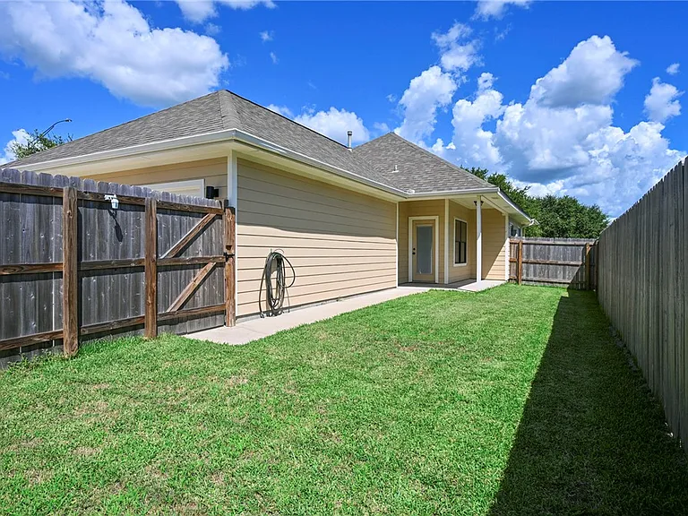 4223 Candace Ct — Photo 18
