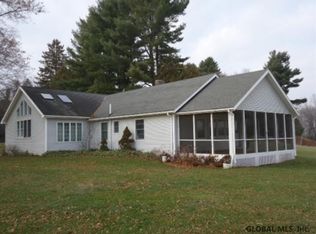 6 Berry Patch Ln, Crown Point, NY 12928