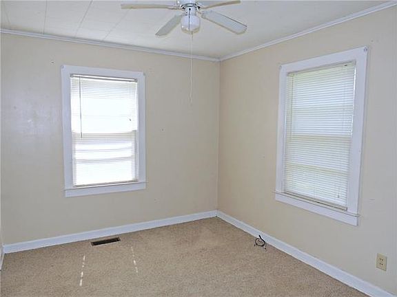 4th image of 2920 Bowman Ave