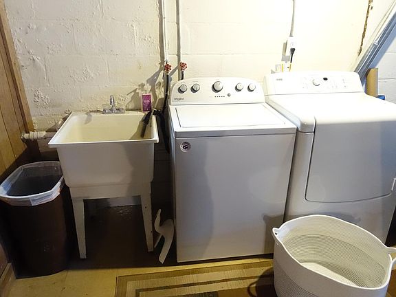 5th image of 24261 Seneca St