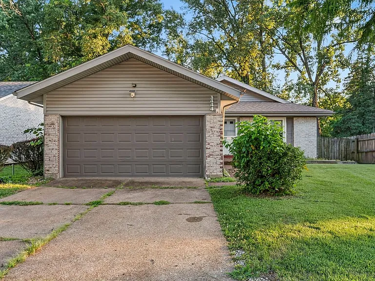3444 Woodpath Dr — Photo 33