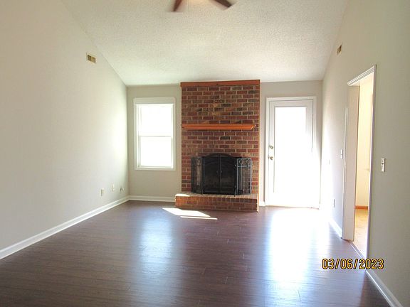3rd image of 20 Amos Ct