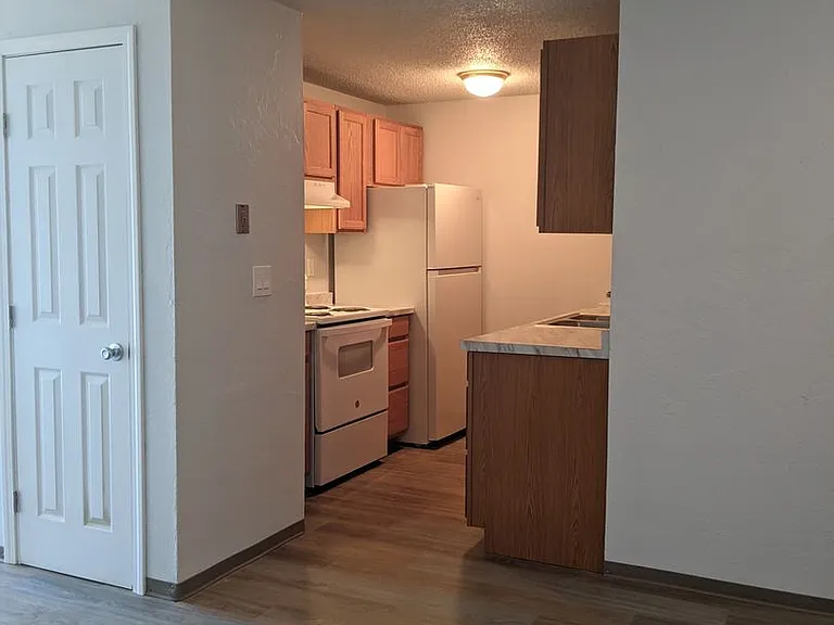 158 Jefferson St — Photo 12