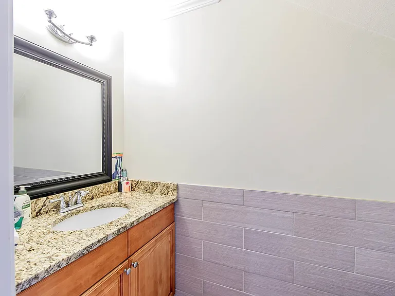 151 Dixie Ave — Photo 10