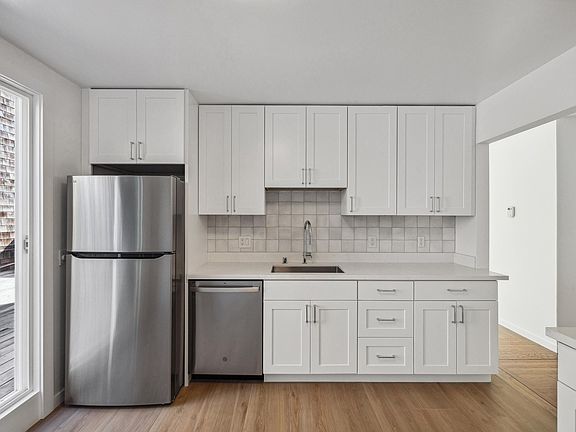 2nd image of 490 Hill St APT 3