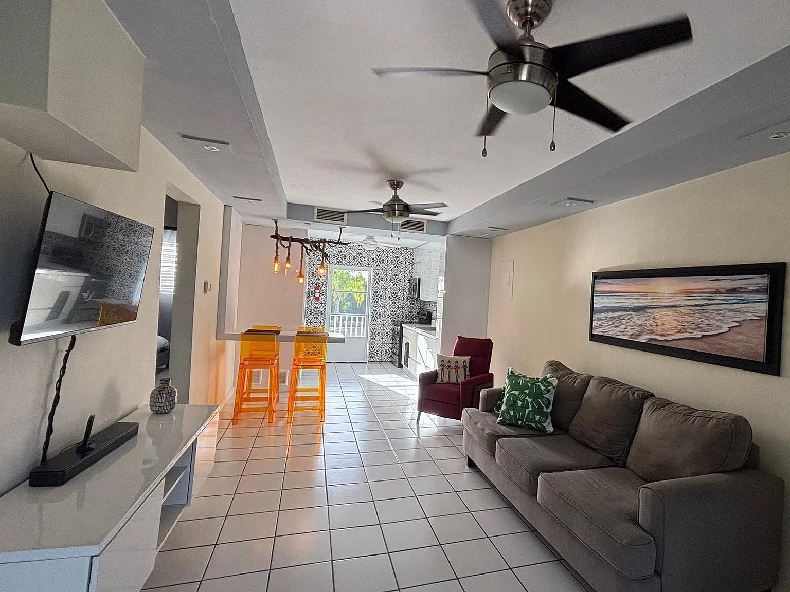 2 bed, 1.0 bath, 1000 sqft, $1,300 — Photo 3