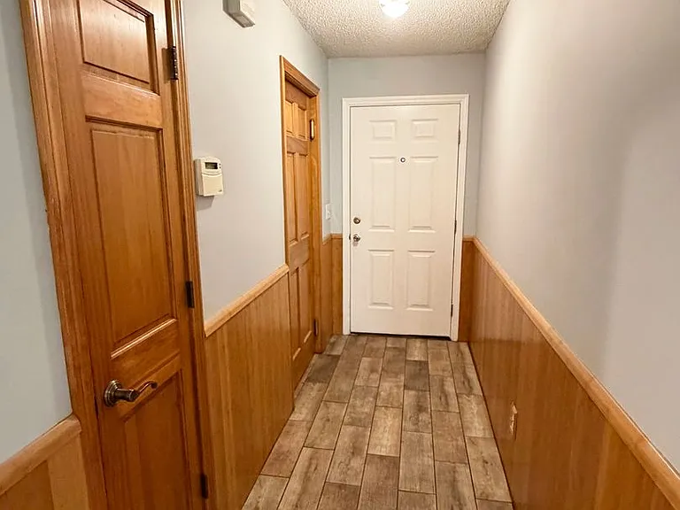 4271 Hanging Moss Dr — Photo 2