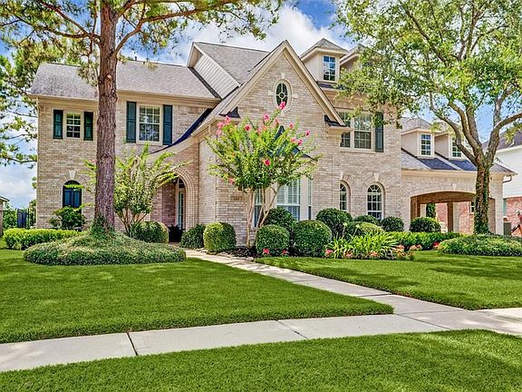 2nd image of 1211 Mahogany Run Dr