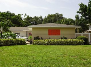 8012 Elbow Ln N, Saint Petersburg, FL 33710