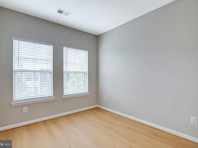 43306 John Michael Ter — Photo 30