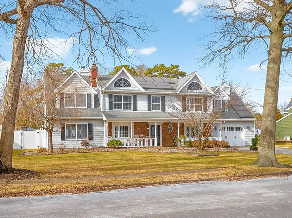 354 Twin Oaks Dr, Toms River, NJ 08753