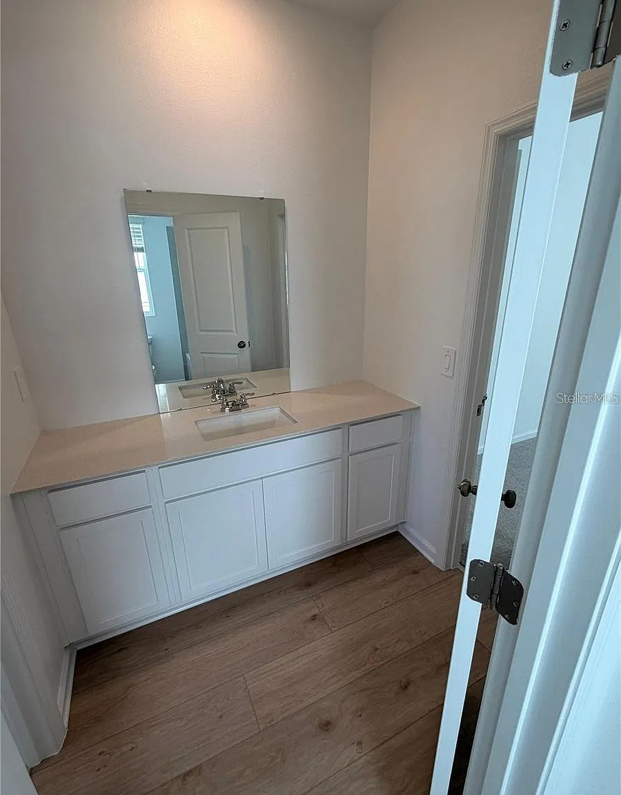 3 bed, 1782 sqft, $2,400 — Photo 3