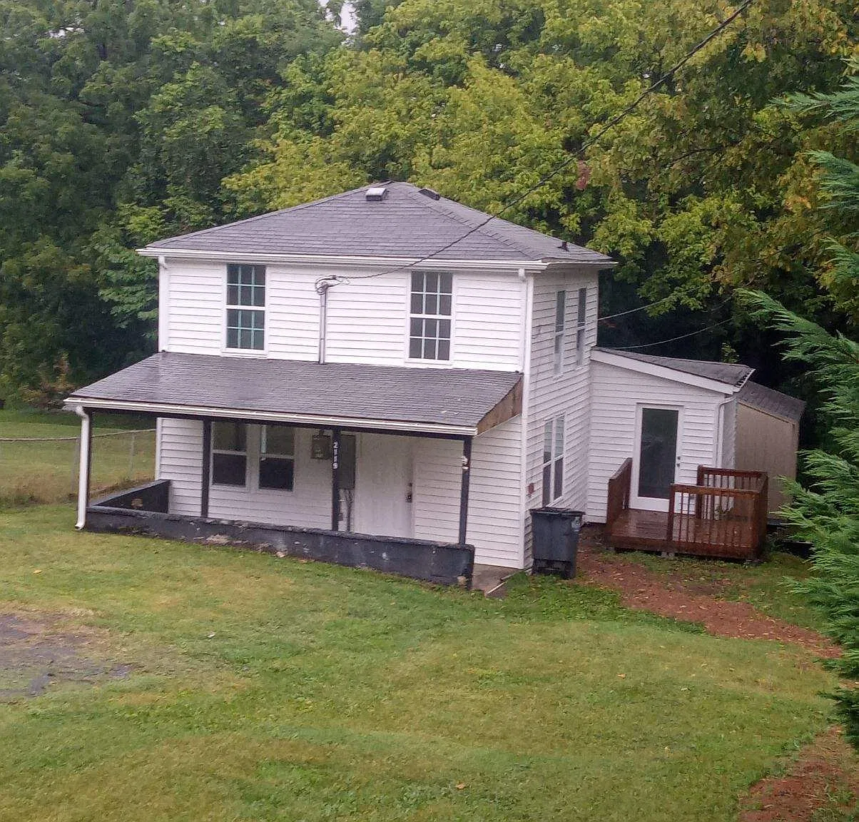 4 bed, 1.5 bath, 1100 sqft, $1,650 — Photo 1