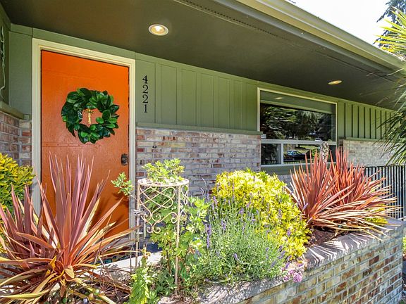 2nd image of 4221 Juniper Dr W