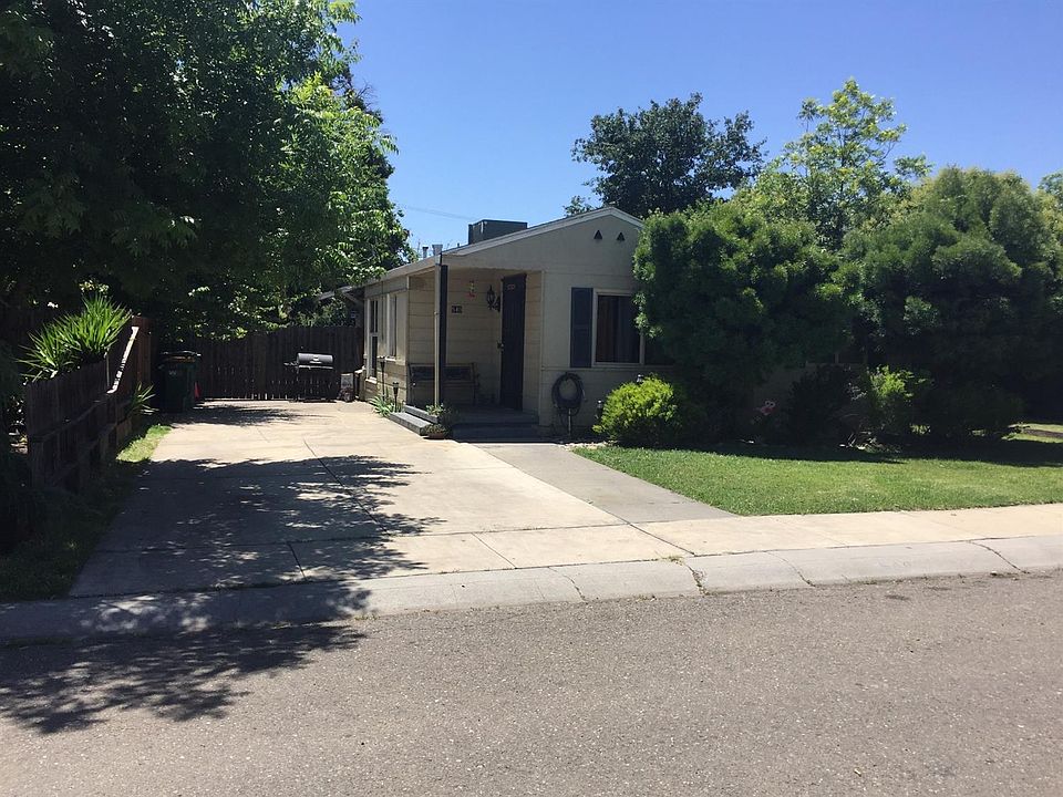 1st image of 540 E Mariposa Ave