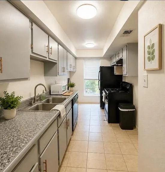7805 Leonora St — Photo 3