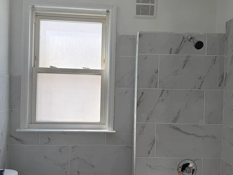 1013 Cross Ave #1 — Photo 2