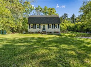 14 Maplewood Dr, Londonderry, NH 03053